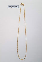 Load image into Gallery viewer, Delicate light gold chain